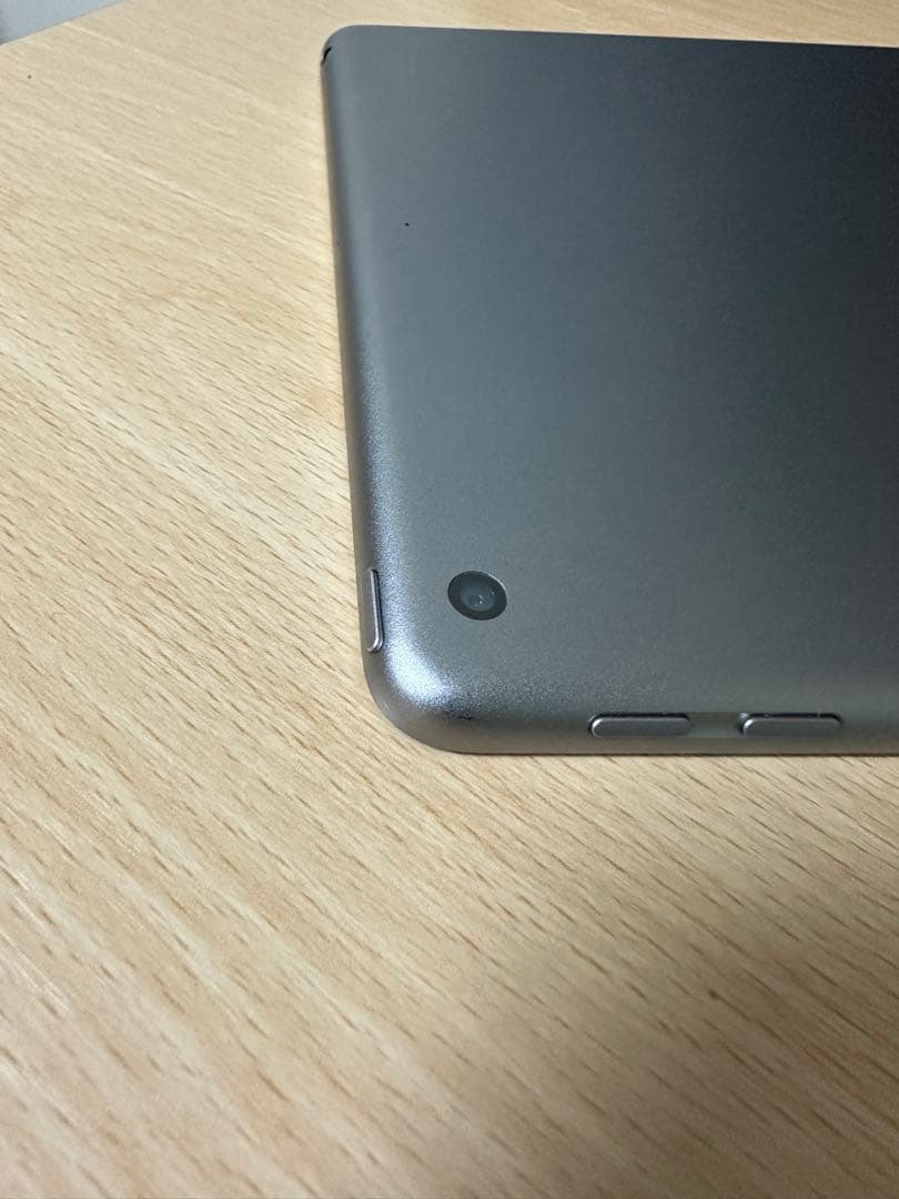 Apple iPad (第5世代) 32GB wi-fi スペースグレー