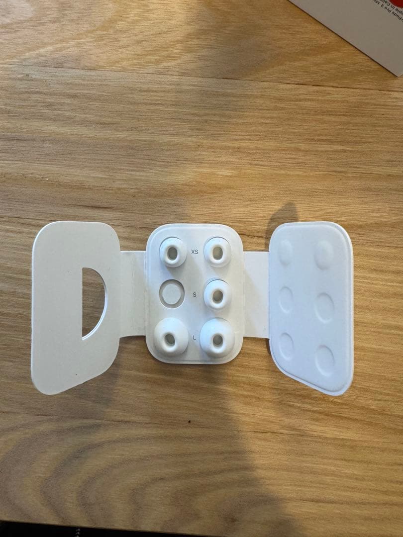 AirPods Pro2 USB-C ケース+左耳(L) 付属品あり