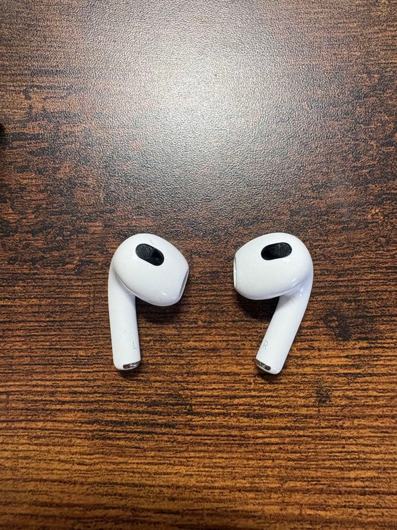 ジ*ー様 正規品 AirPods第三世代 本体 両耳 箱付き