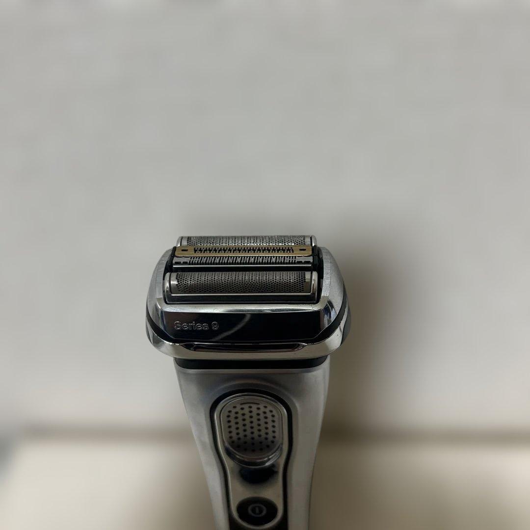 BRAUN メンズ電気シェーバー