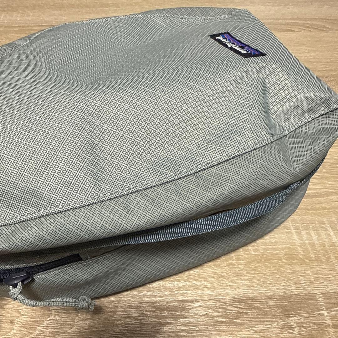 【新品タグ付】６ℓパタゴニア ブラックホール キューブ Cube 6L グレー