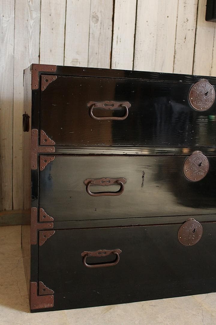 綺麗な丸金具庄内箪笥　3段　中桐　タンス　収納　古家具　古民家　時代家具