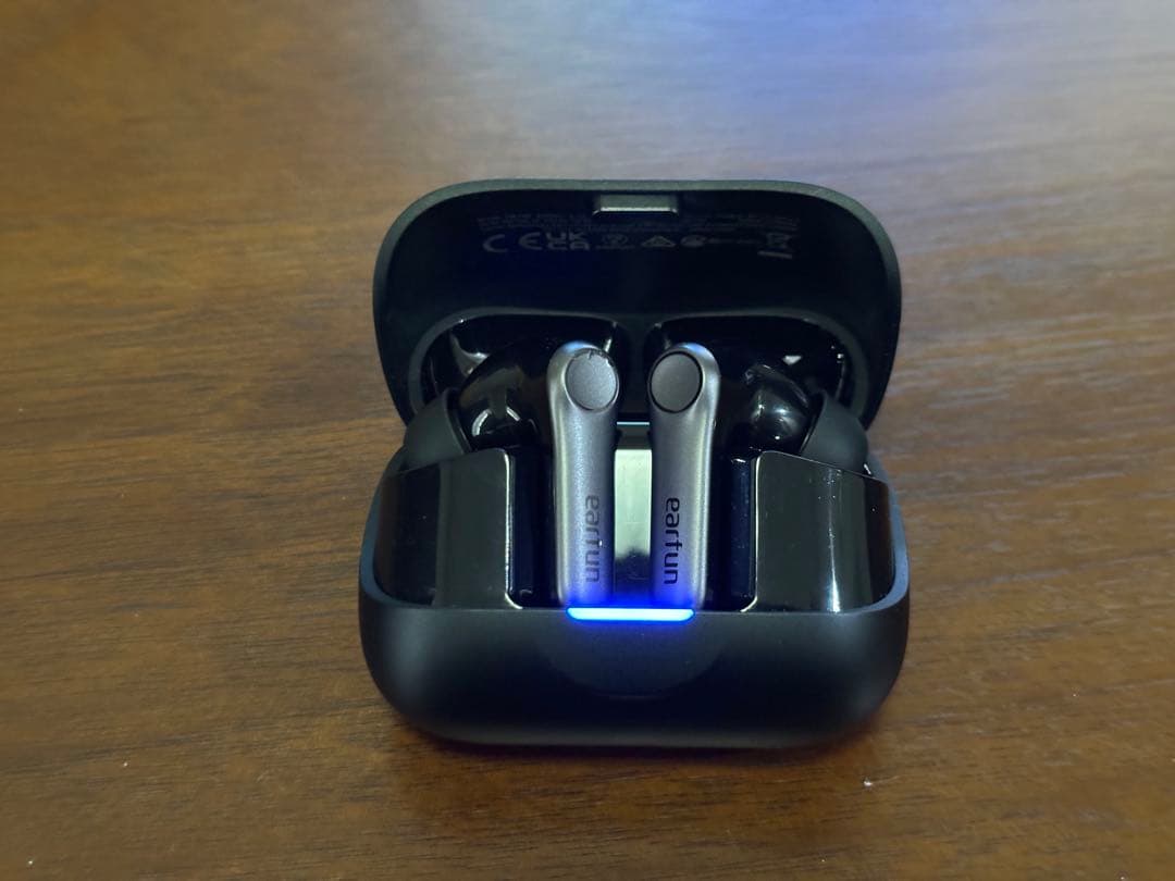 EarFun Air Pro 4+ ワイヤレスイヤホン ブラック （L）キズあり