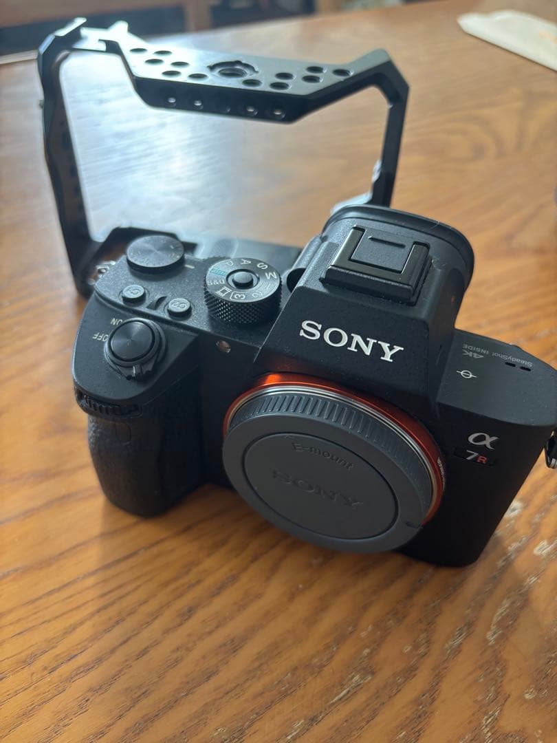 SONY α7R III ILCE-7RM3 ボディ　カメラケージ付き　美品