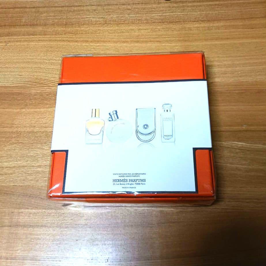 【HERMES】 ミニチュアパフューム 4種セット♪