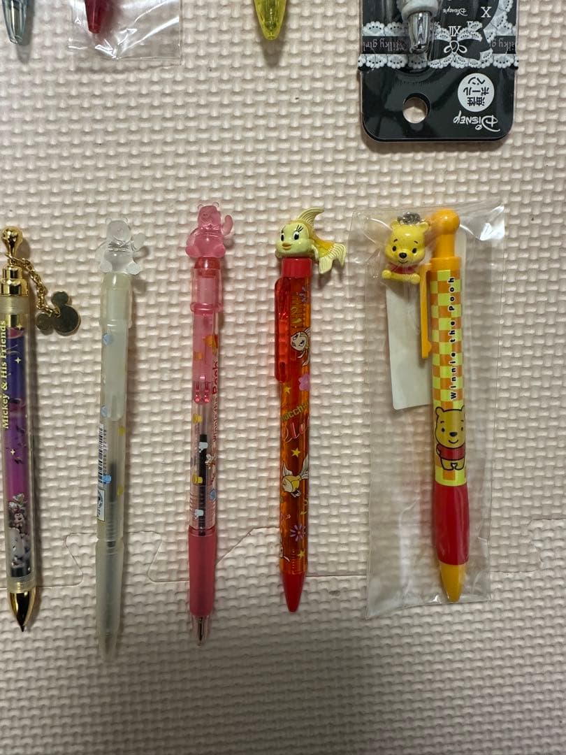 公*o様 キャラクター付きボールペンセット 30本以上 Z5