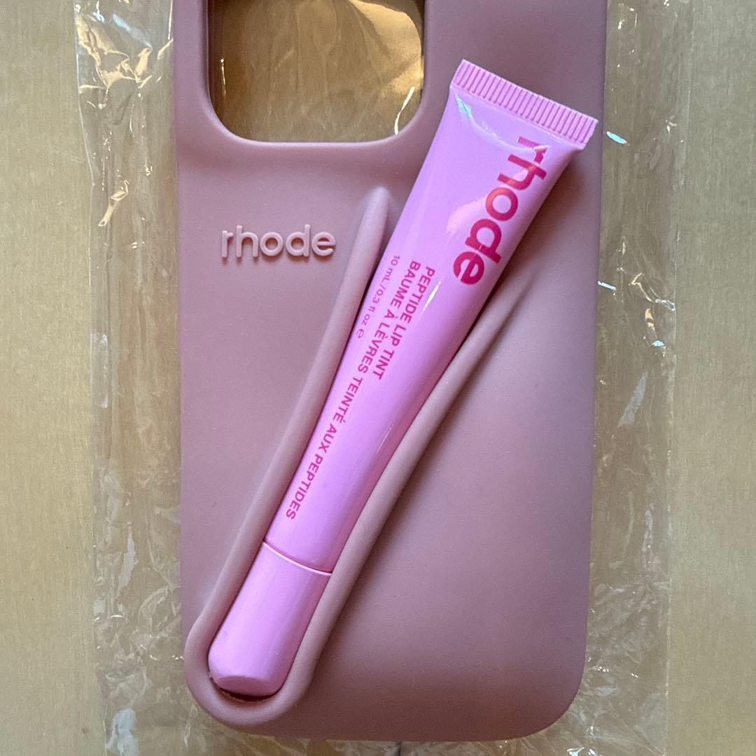 rhode iPhone 16 Pro ケースとリップ ピンク