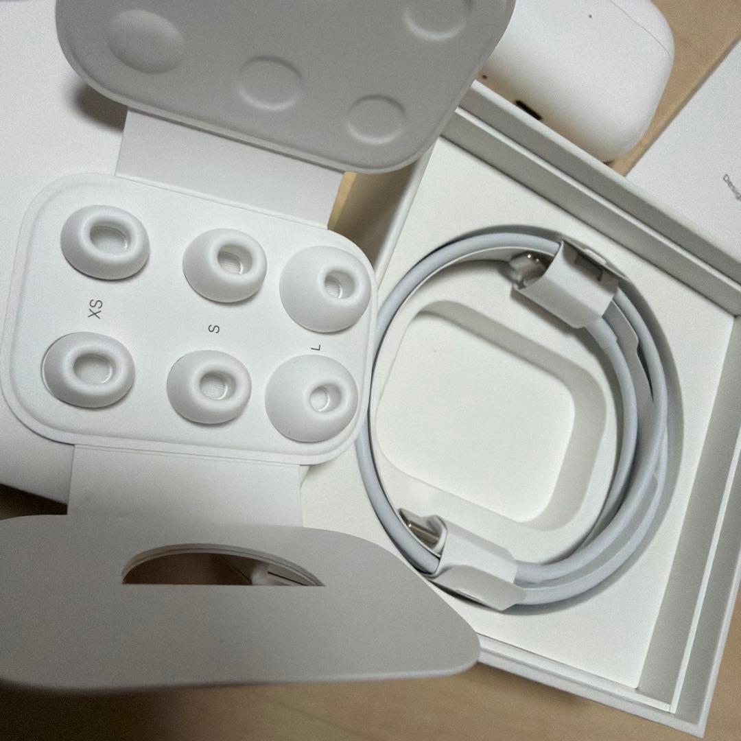【そこそこ美品】AirPods Pro 本体 箱付き 第2世代 ライトニング