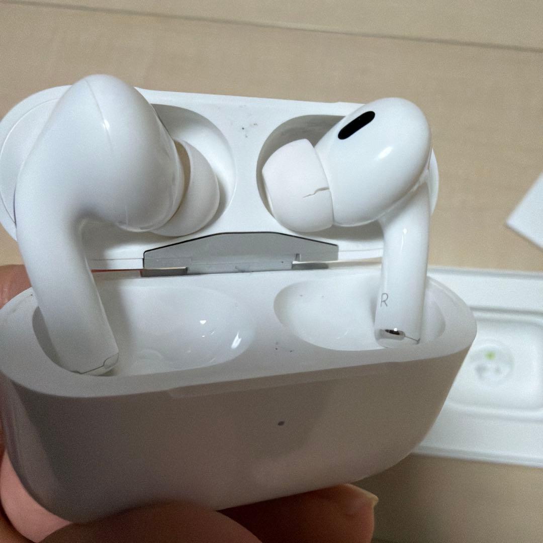 【そこそこ美品】AirPods Pro 本体 箱付き 第2世代 ライトニング