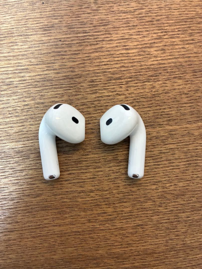 【ケース付】Apple AirPods 4 (ANC) ノイズキャンセリング搭載