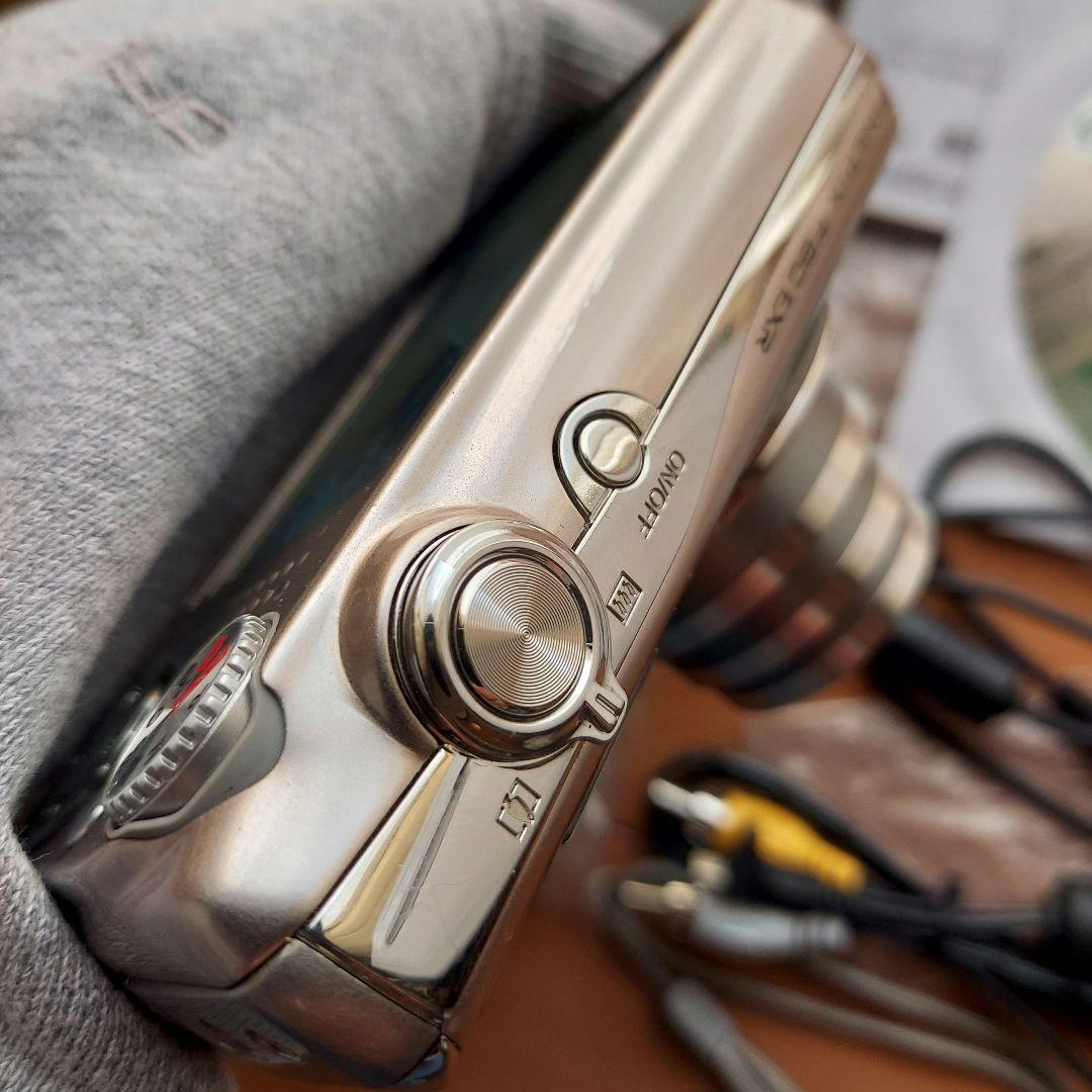 【動作品】FUJIFILM FINEPIX F80EXR シルバー