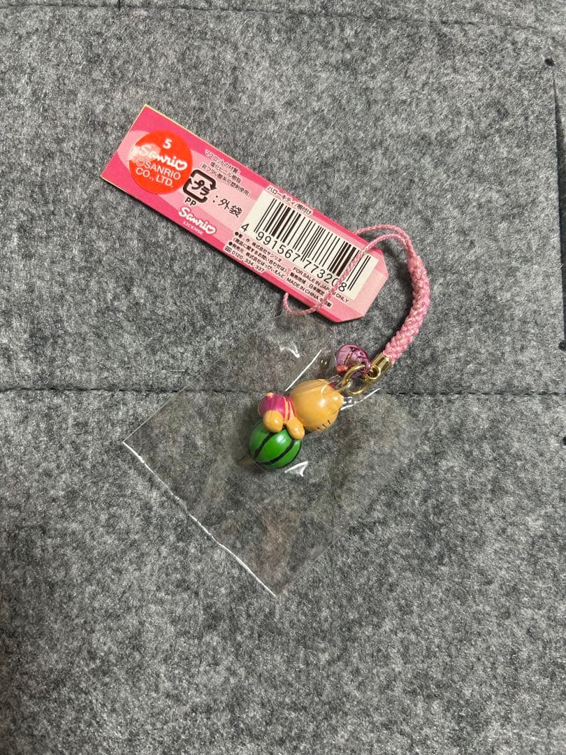 【レア】ハローキティ　夏休み海バージョン　限定　ご当地　根付け　キーホルダー