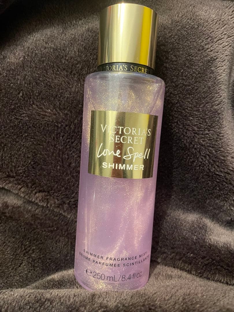ボディローション Victoria's Secret Love Spell Shimmer
