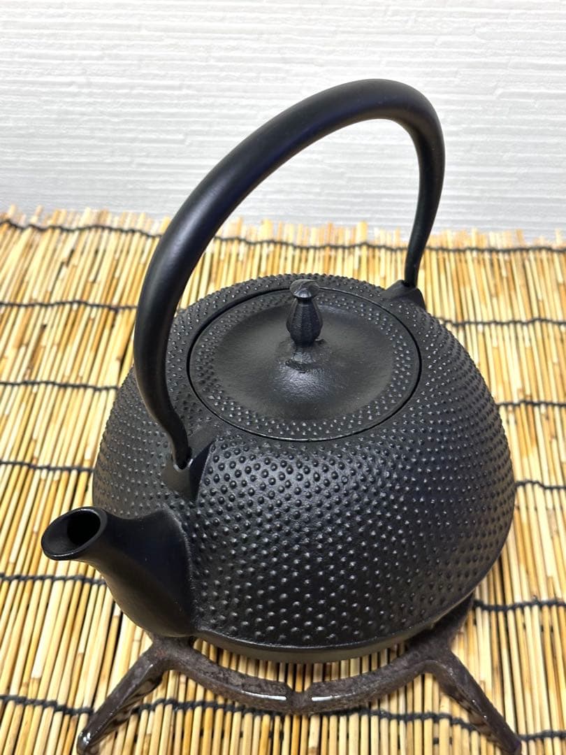 新品、供箱、栞付　南部文秀堂造　１２型 ＩＨ機器対応モデル　南部鉄瓶　南部鉄器