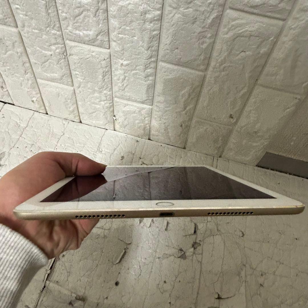 Apple iPad Pro (9.7インチ) ゴールド
