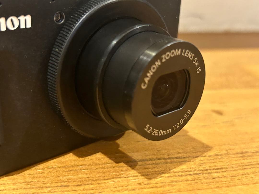 Canon S100 コンパクトデジタルカメラ　充電器付き