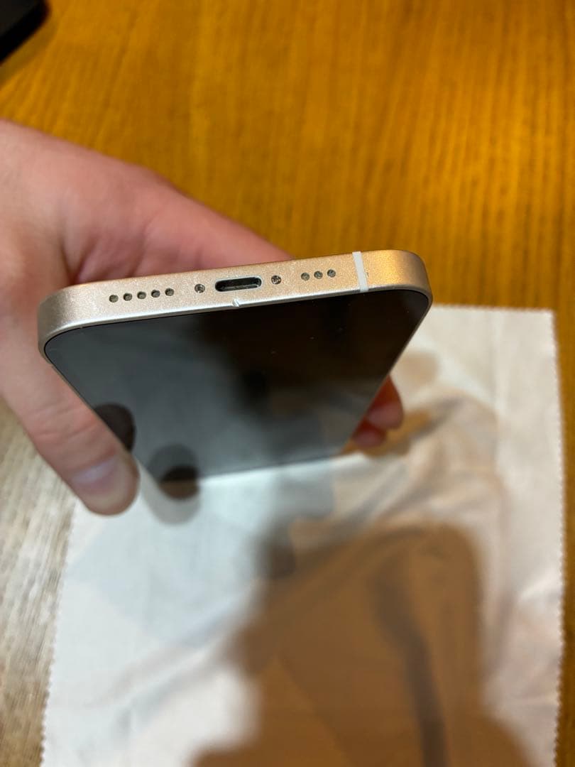 Apple iPhone 14 ホワイト ケース付き