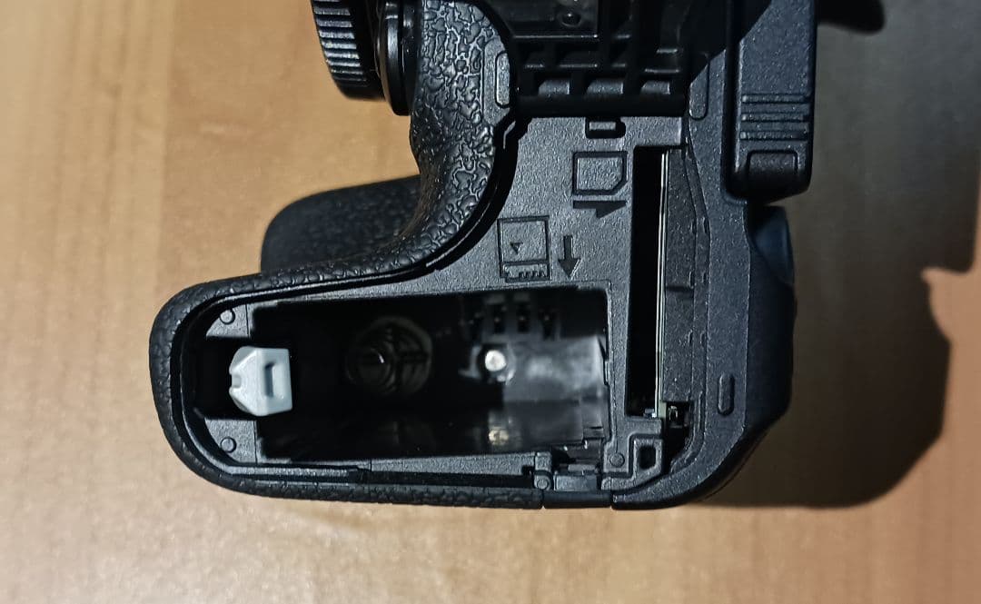 【美品】Canon EOS R10 ボディのみ