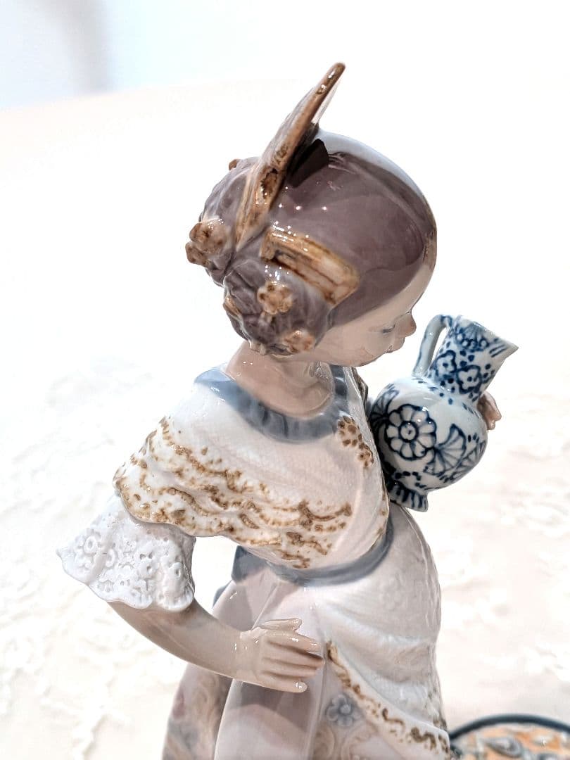 LLADRO　リヤドロ　はい召し上がれ　廃盤　希少　スペイン民族衣装