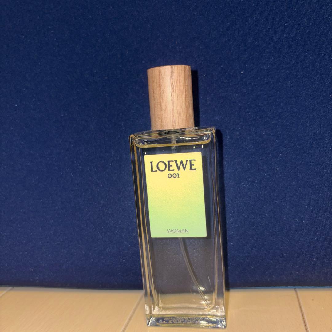 あ*ゆ様 LOEWE 001 WOMAN Eau de Parfum 50ml