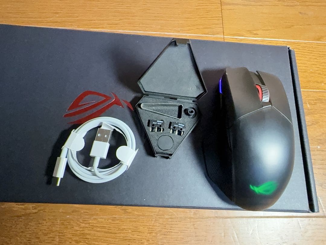 ASUS ROG ゲーミングキーボード＆高性能ワイヤレスマウス