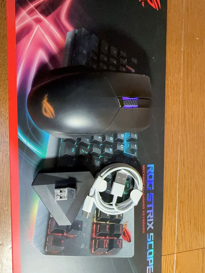 ASUS ROG ゲーミングキーボード＆高性能ワイヤレスマウス