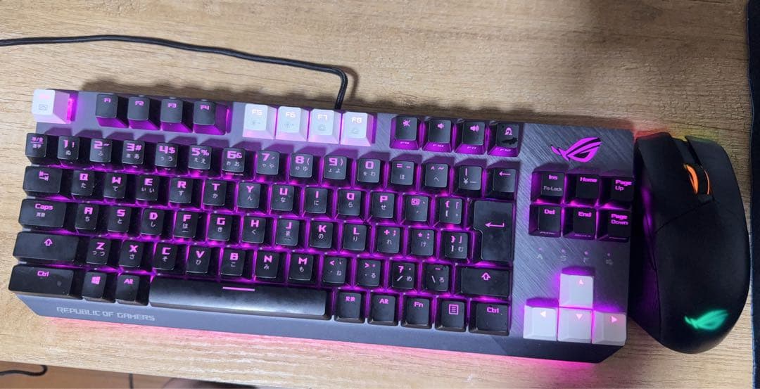 ASUS ROG ゲーミングキーボード＆高性能ワイヤレスマウス