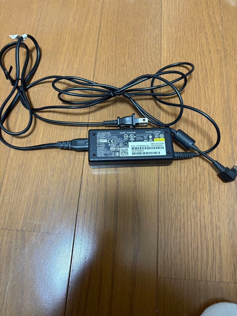 富士通ノートパソコン　LifeBook AH50/X