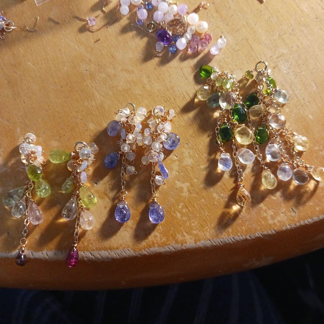 あつ様再び。トルマリンの花の色のピアス14kgf