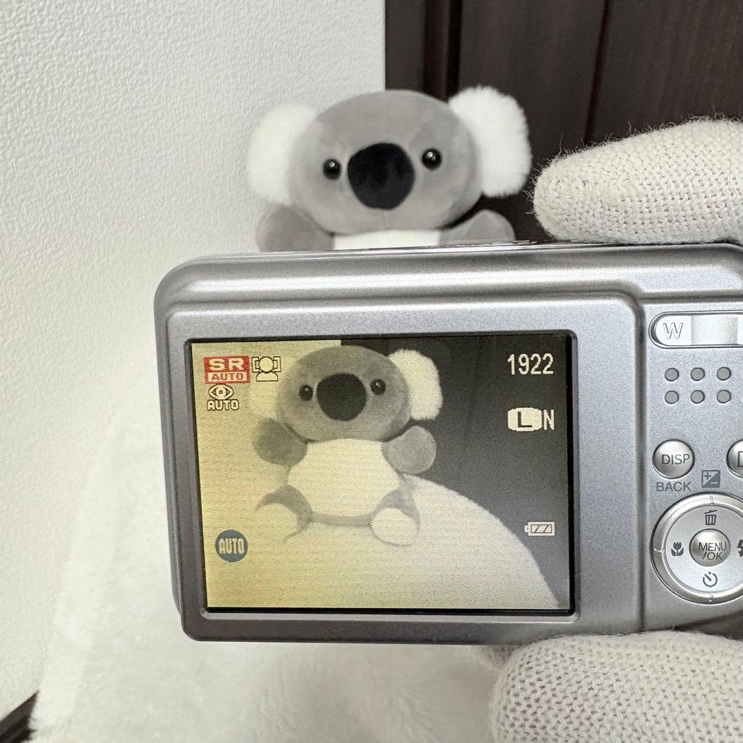 FUJIFILM FinePix AX660 デジカメ 乾電池式 SD付