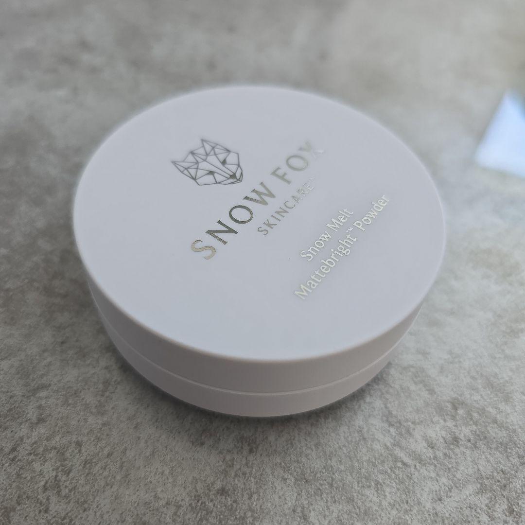 スノーフォックス スノーメルト モイスチャーマットブライトパウダー 5.5g