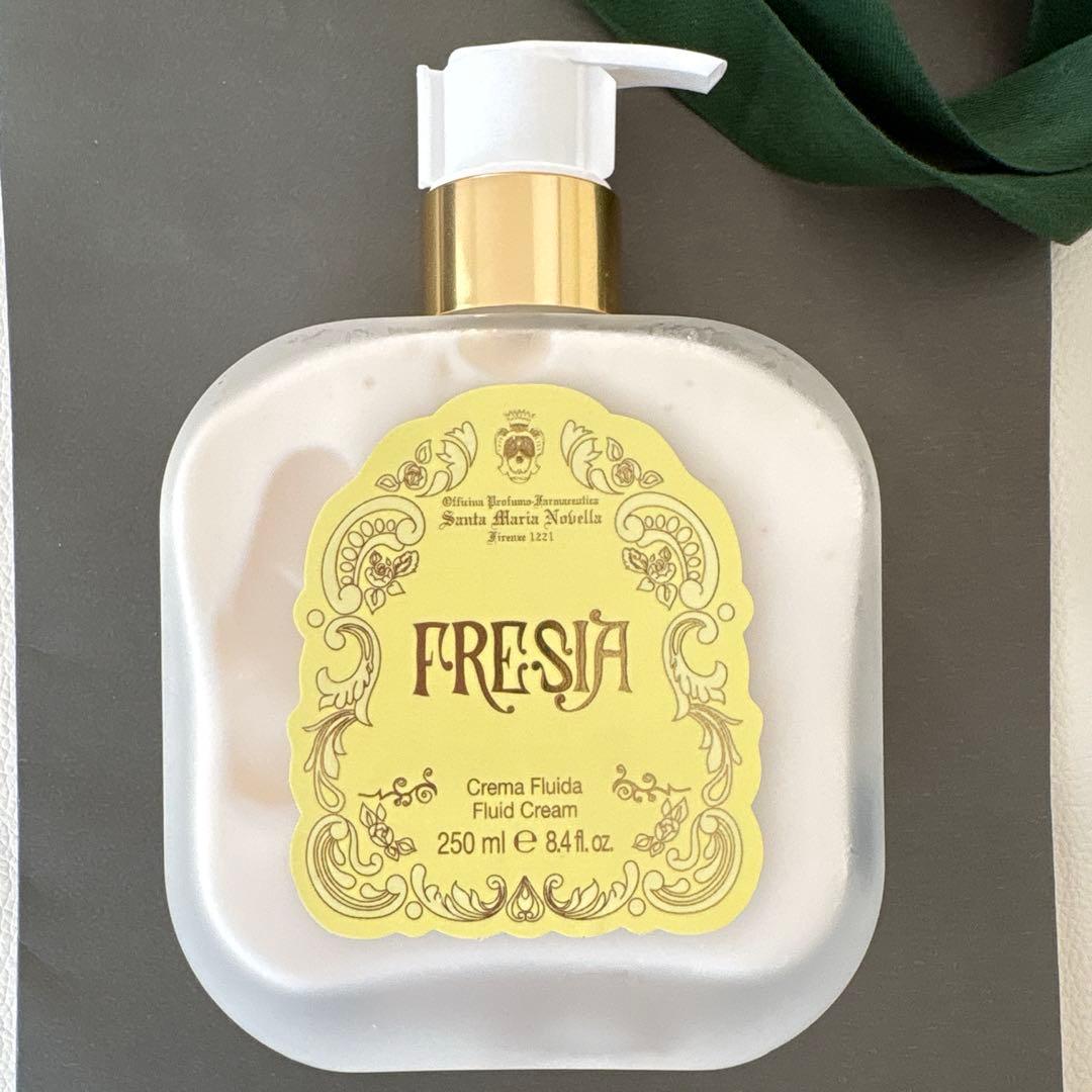新品　サンタマリアノヴェッラ　ボディミルク　FRESIA 250ml