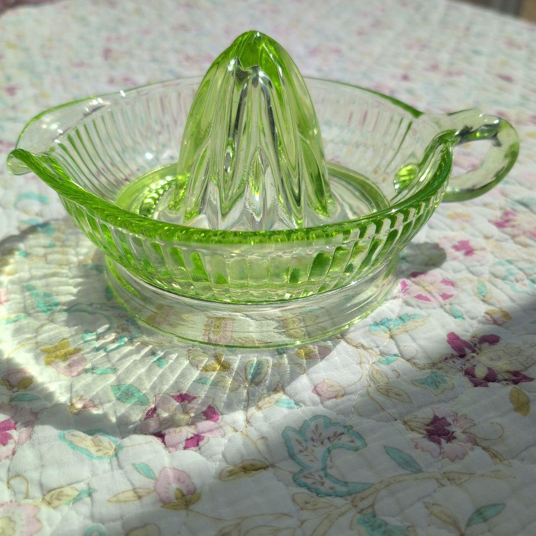 ディプレッションガラス ジュース絞り器　グリーン 希少