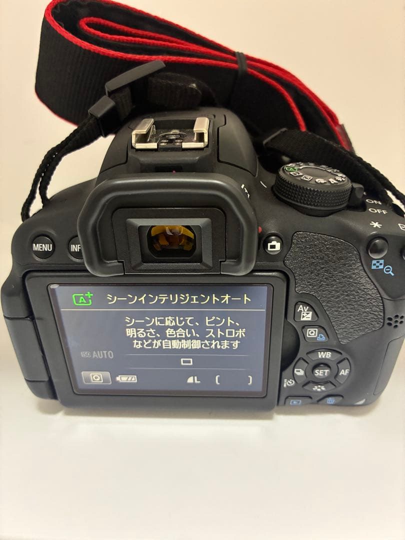 美品！ Canon EOS Kiss X7i ボディ+ バッテリー1個充電器