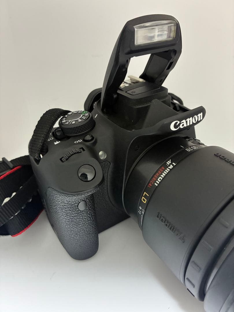 美品！ Canon EOS Kiss X7i ボディ+ バッテリー1個充電器