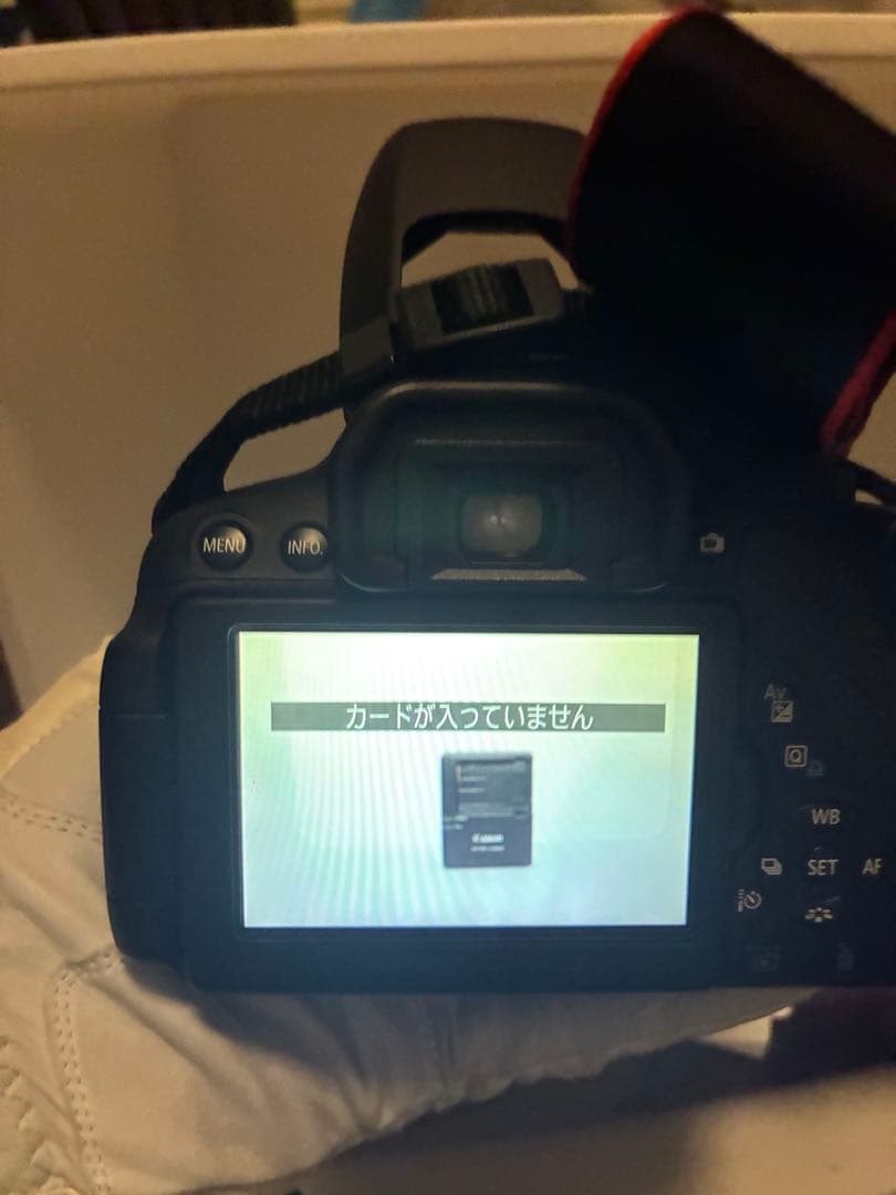 美品！ Canon EOS Kiss X7i ボディ+ バッテリー1個充電器