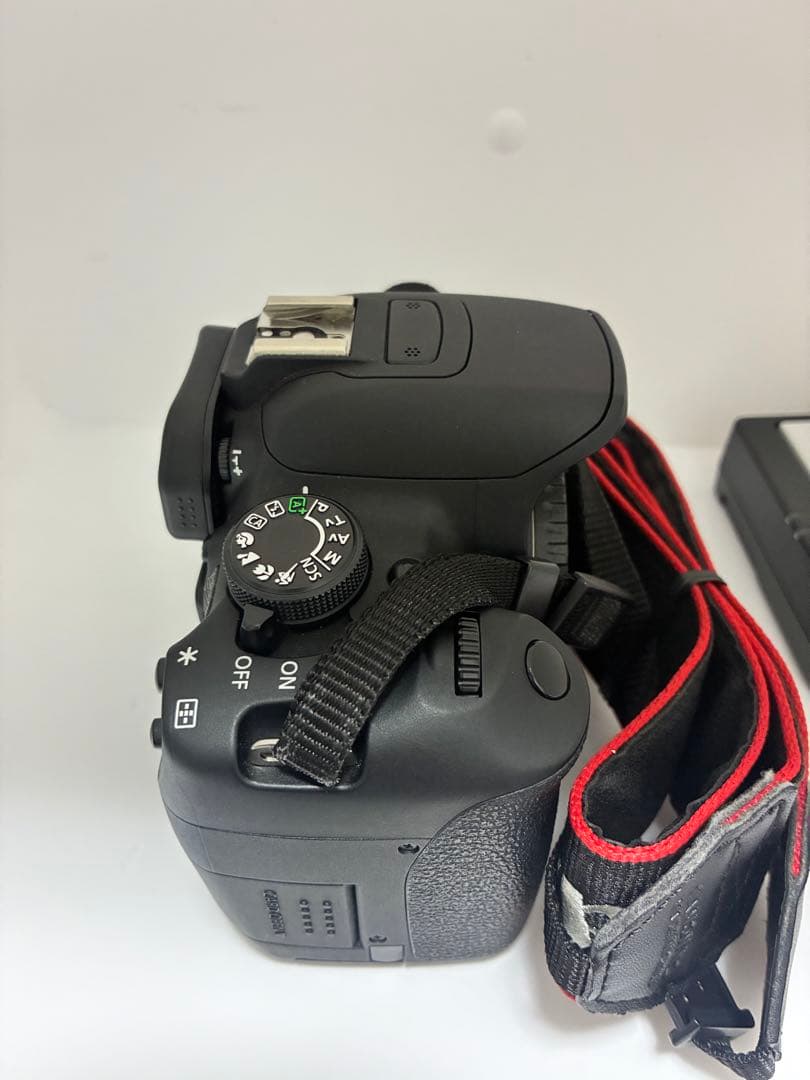 美品！ Canon EOS Kiss X7i ボディ+ バッテリー1個充電器