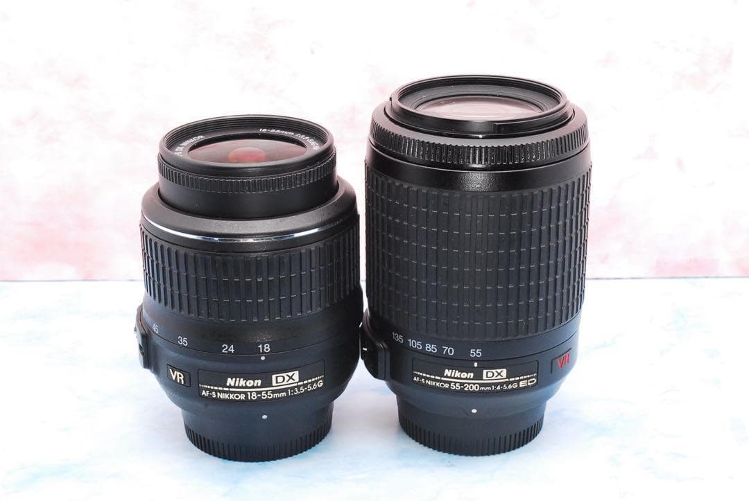 Nikon D3300✨ショット数極少✨一眼レフカメラ✨望遠レンズ付Wレンズ