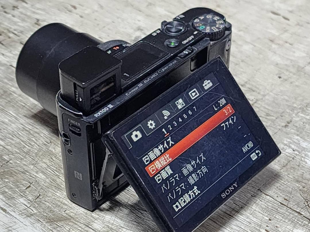 ソニー　SONY RX100M3　ジャンク品（電源ボタン不具合）