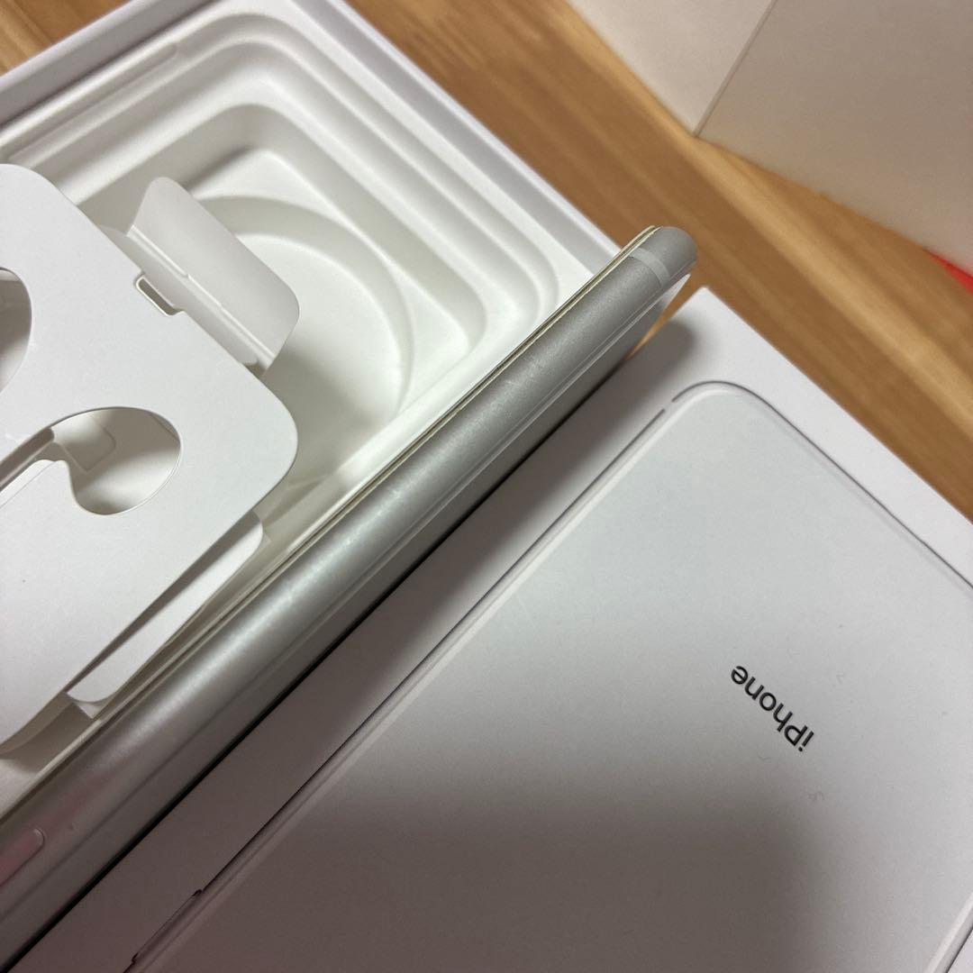 iPhone8Plus 本体　256GB シルバー　SIMロック解除済