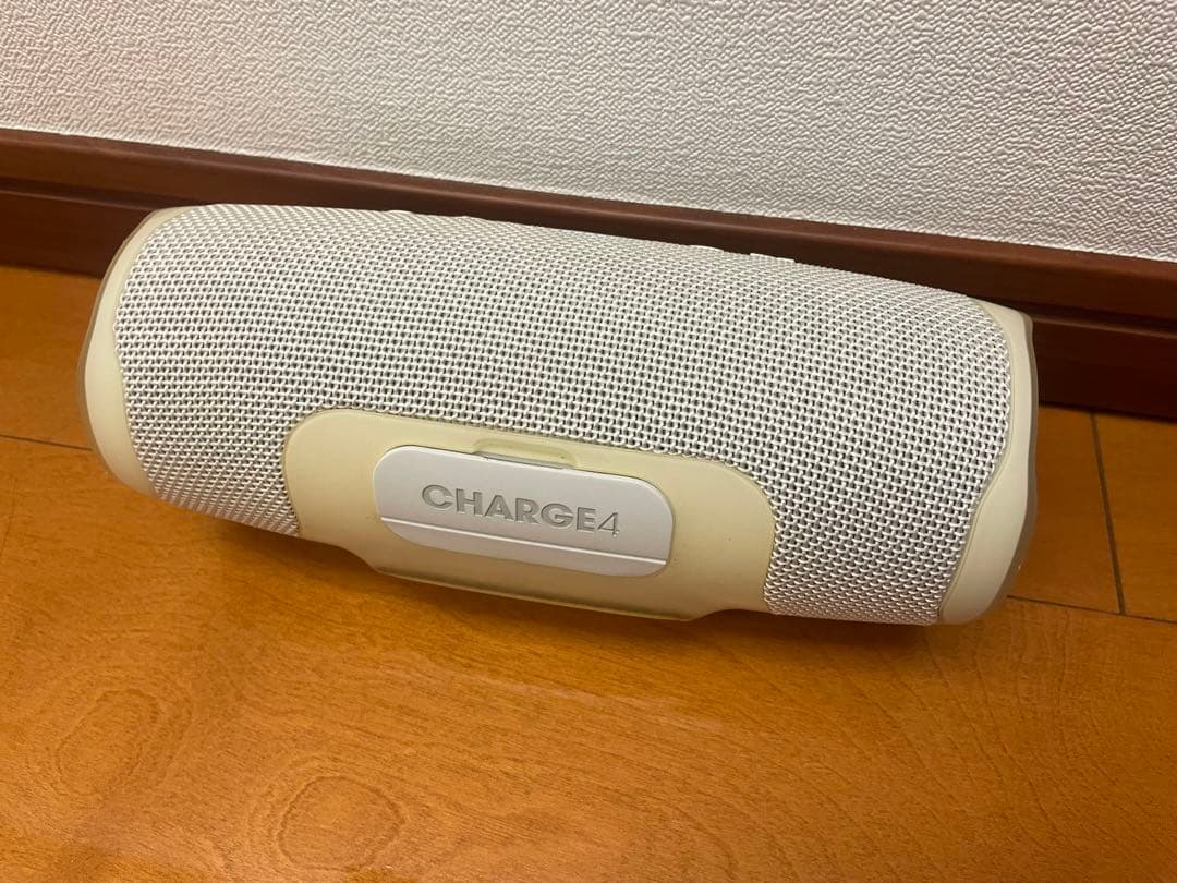 JBL CHARGE4 ホワイト ワイヤレススピーカー
