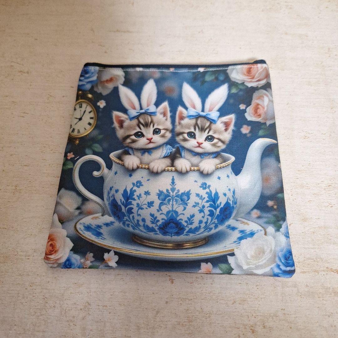 激レアねこパネル生地　ハンドメイド　ミニバック　フラットポーチ