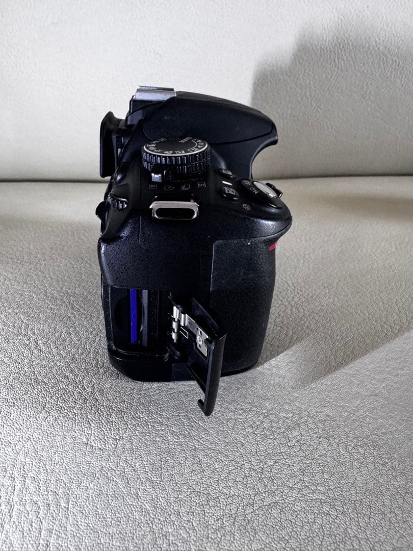 【訳アリ】Nikon ニコンD3100 デジタル一眼レフカメラ　レンズキット