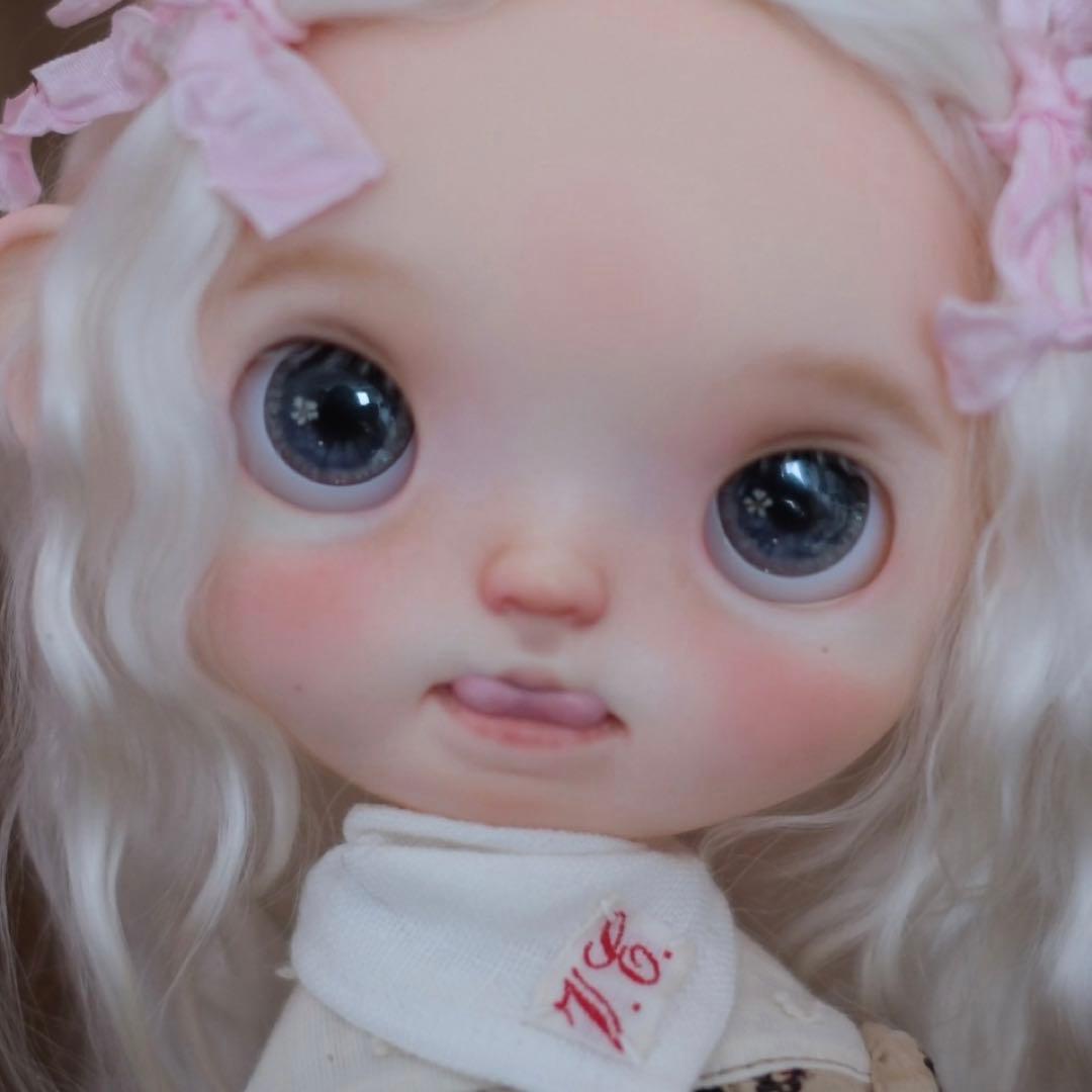 カスタムブライス 人形 かわいい 海外作家様 小さなお目目 個性的 キュート