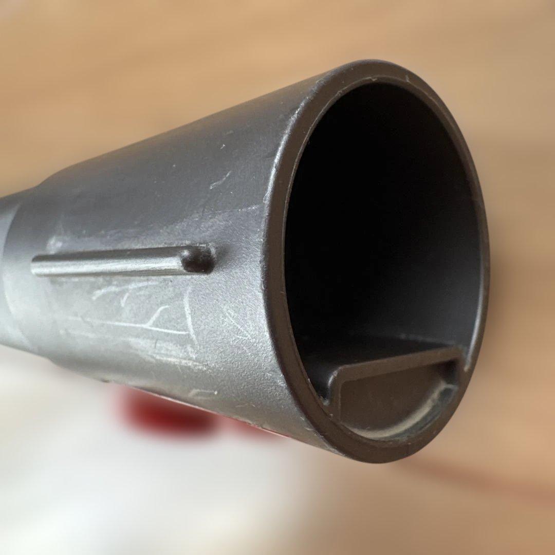 ダイソン　DYson v7 fluffy 　コードレス掃除機　作動確認済み