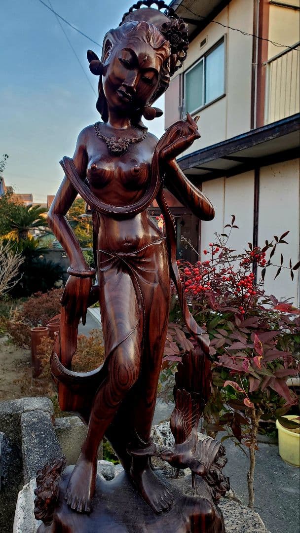 バリ島女神像