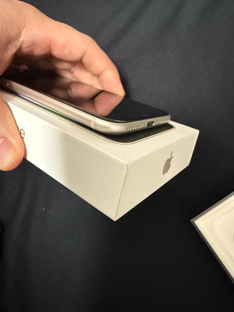 ⭐︎美品⭐︎iPhone SE (第3世代) バッテリー100% SIMフリー白