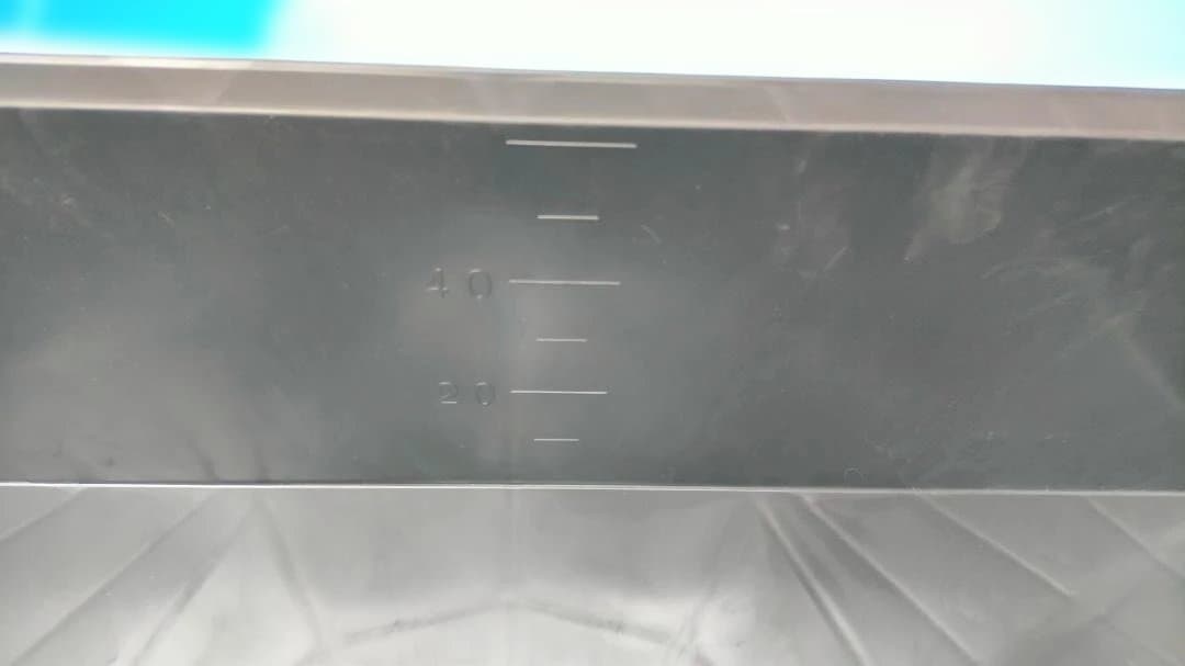 青い水槽と黒い水槽4個セット