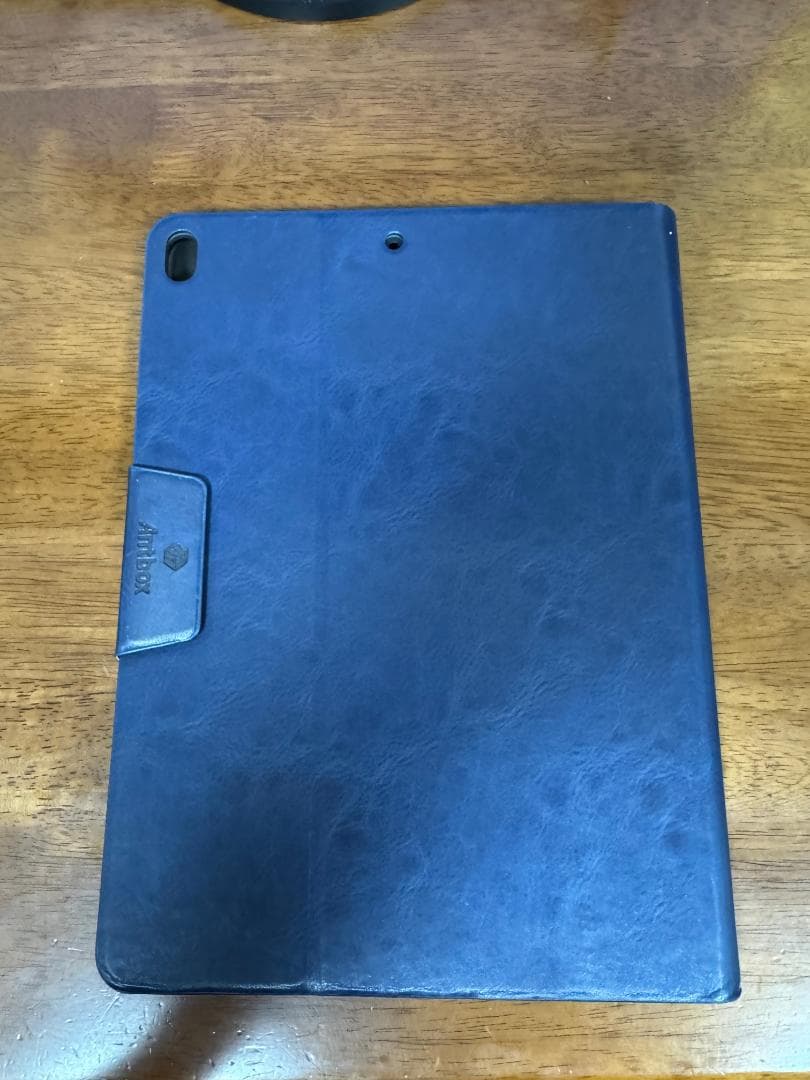 美品 ipad pro 10.5 本体 アップルペンシルと充電台 カバー付き
