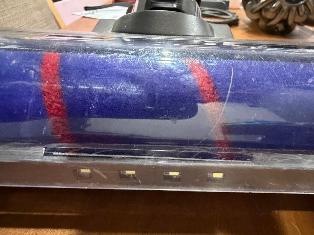 【箱付】Dyson V8 fluffy(フィルター新品)※一部非純正品